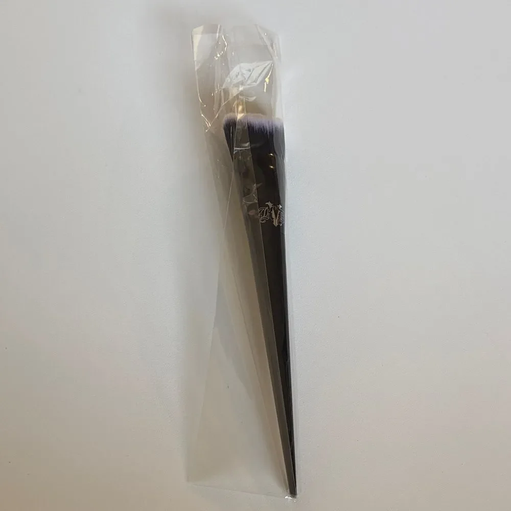Kat Von D Kat Von D Foundation Brush #10 NEW